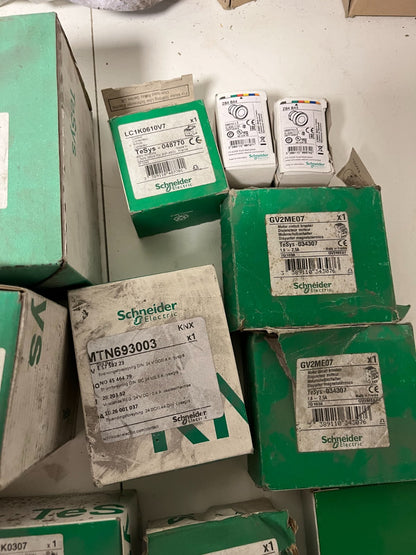 Schneider Electric Industrial Automation Lot – 19pcs LC1D50P7, LRD3357, LR2K0307