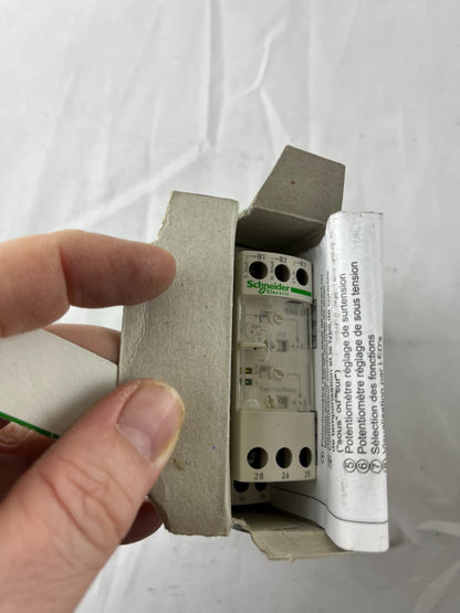 Schneider RM4JA31M Current Relay NEW Boxed 3-30mA/0.1-1A 220-240V Zelio Control