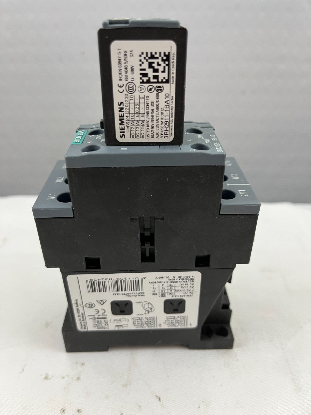 Siemens SIRIUS 3RT2025-1BB40 DC Contactor + 3RF2120-1BA10 Solid State Relay