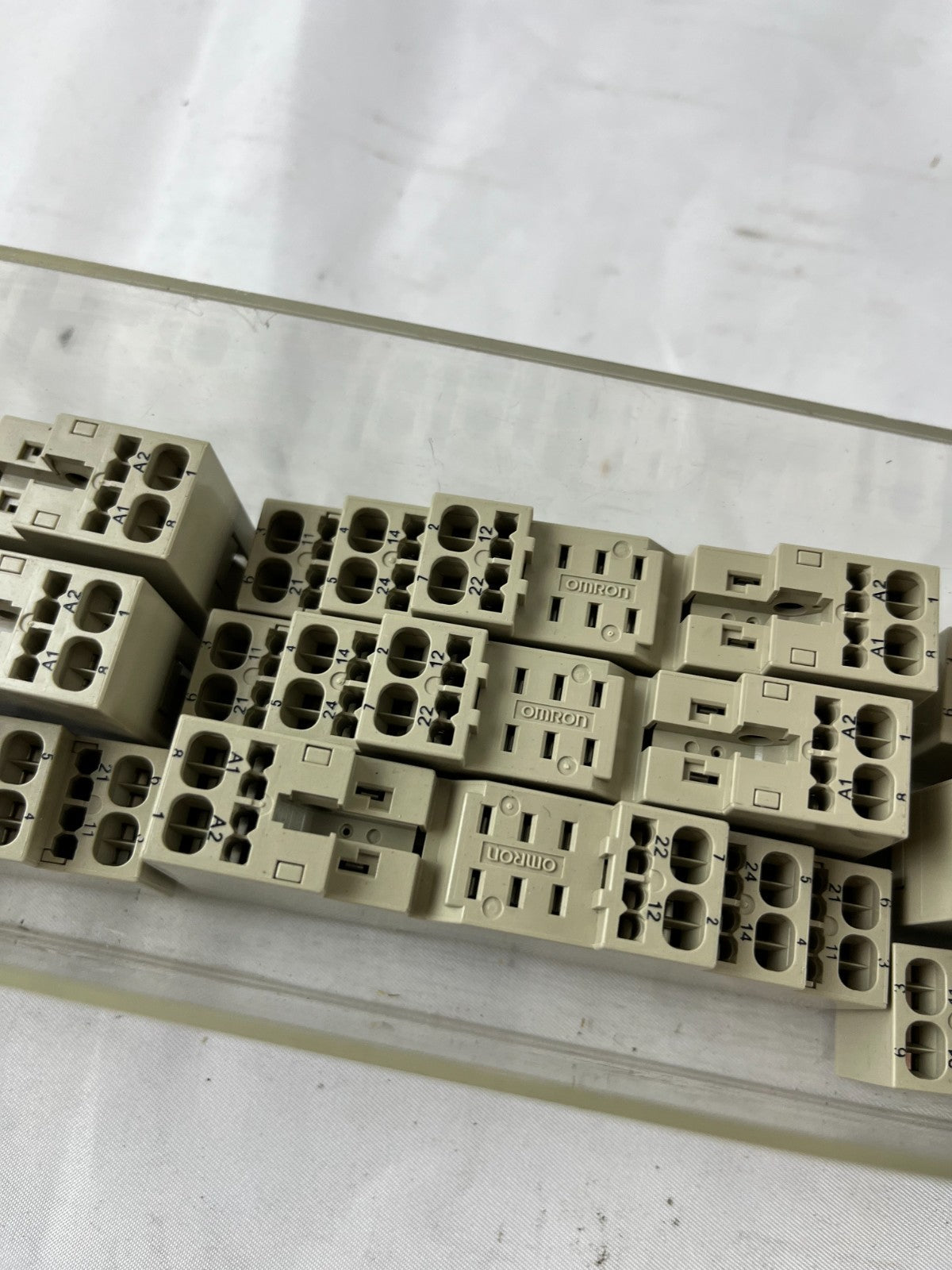 Omron P2RF-08-S Relay Socket 8‑Pin Screwless Clamp DIN Rail – Lot of 10 units