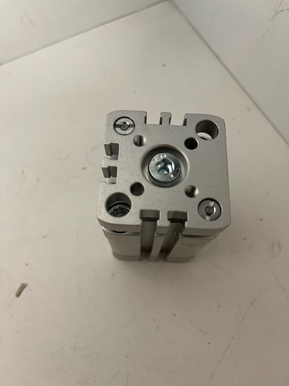 Festo ADNGF-32-25-P-A Pneumatic Cylinder 32mm Bore 25mm Stroke New