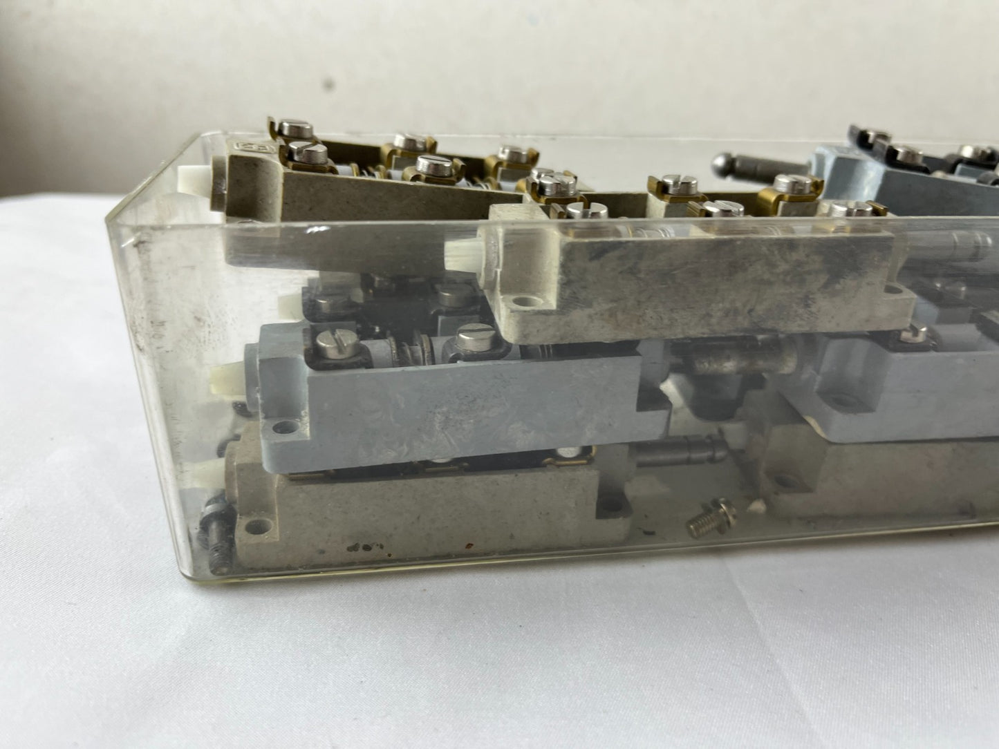 Pneumatic Valve Manifold Lot – Spring‑Plunger Valves, Mixed Types, Used Spares