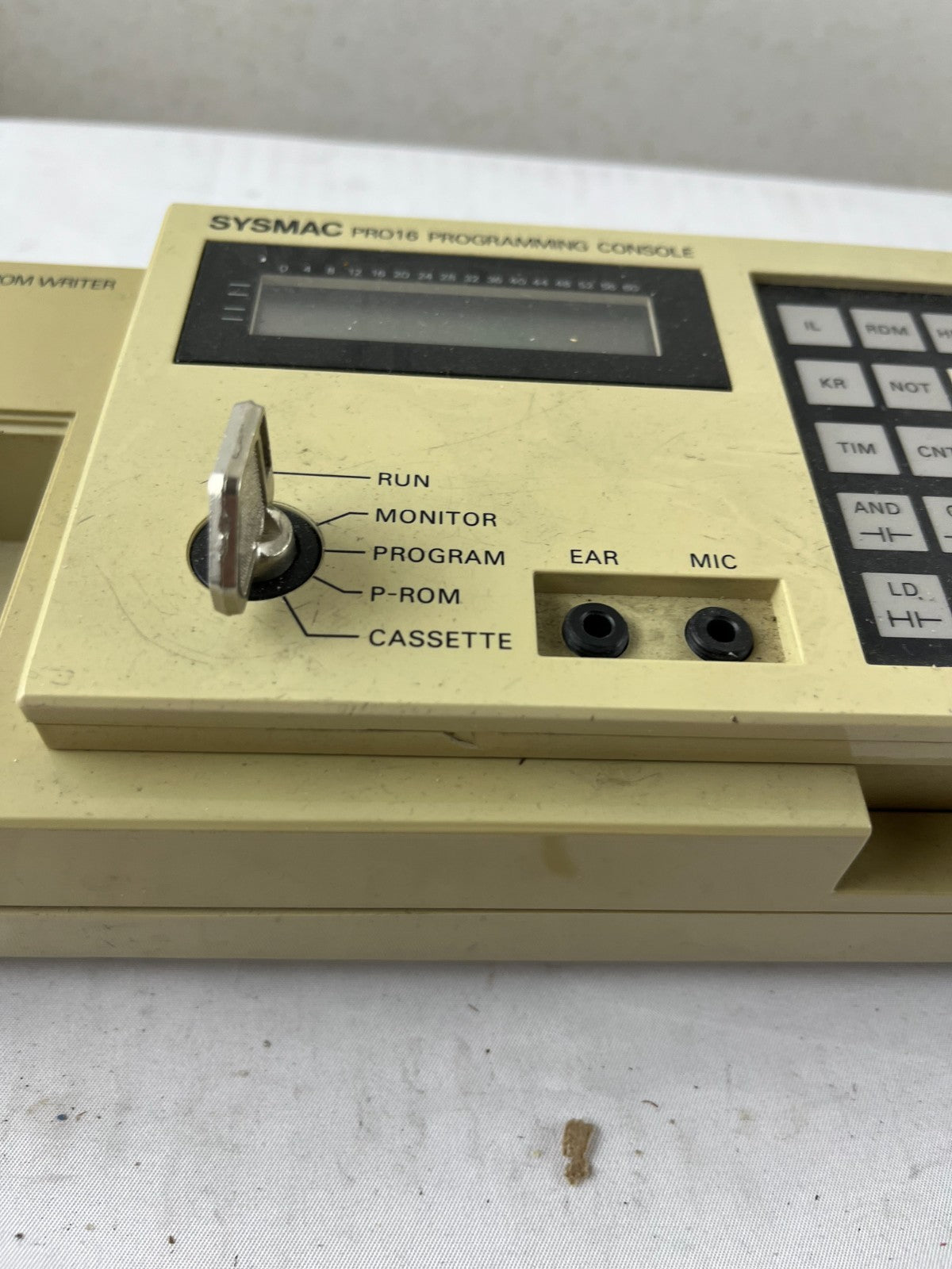 Omron SYSMAC PRO16 Programming Console + 3G2A3‑PRW03 P‑ROM Writer Used