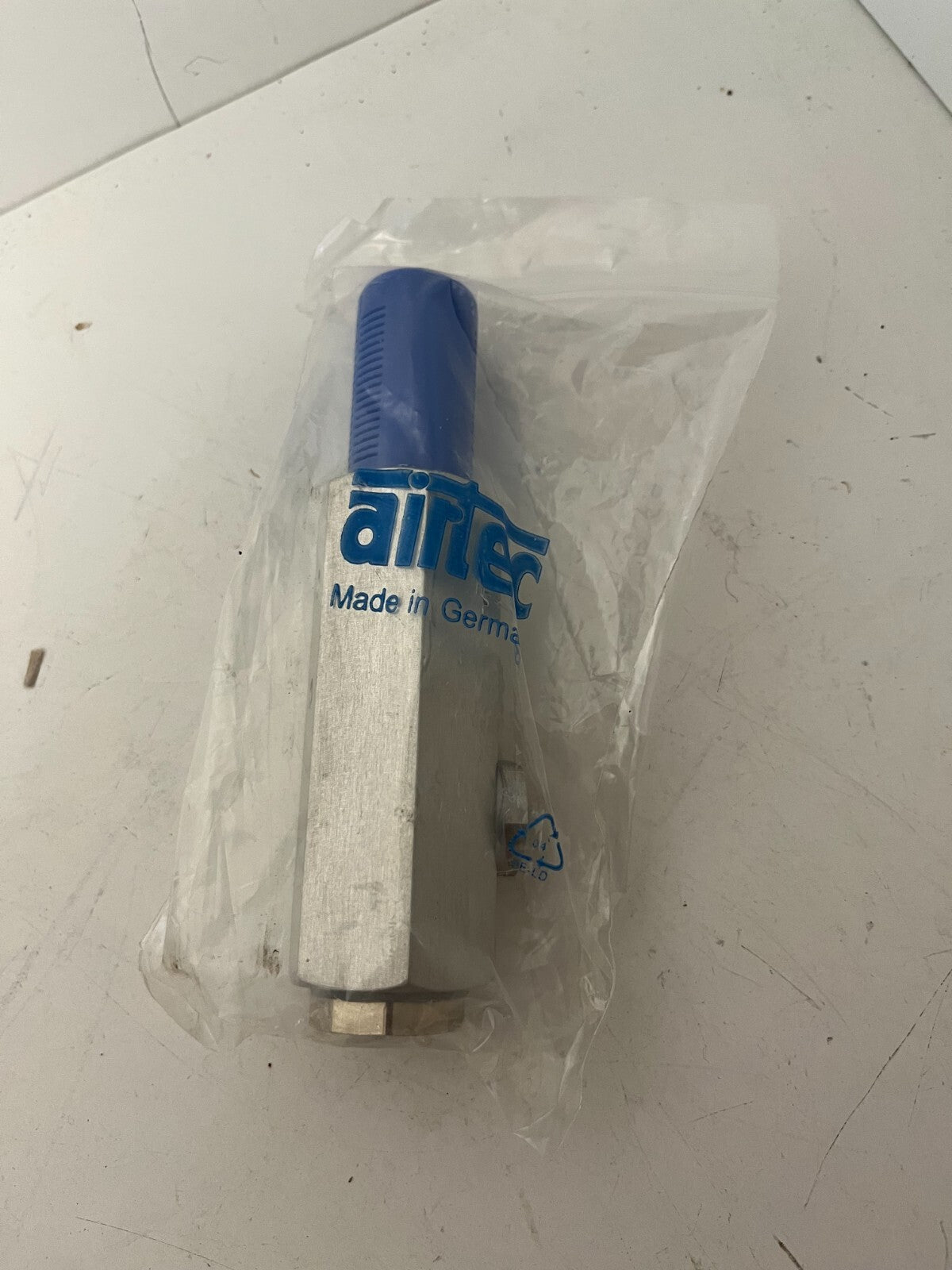 Airtec HV-133 Hand Lever Valve 3/2-Way Pneumatic New - Good Spare Parts