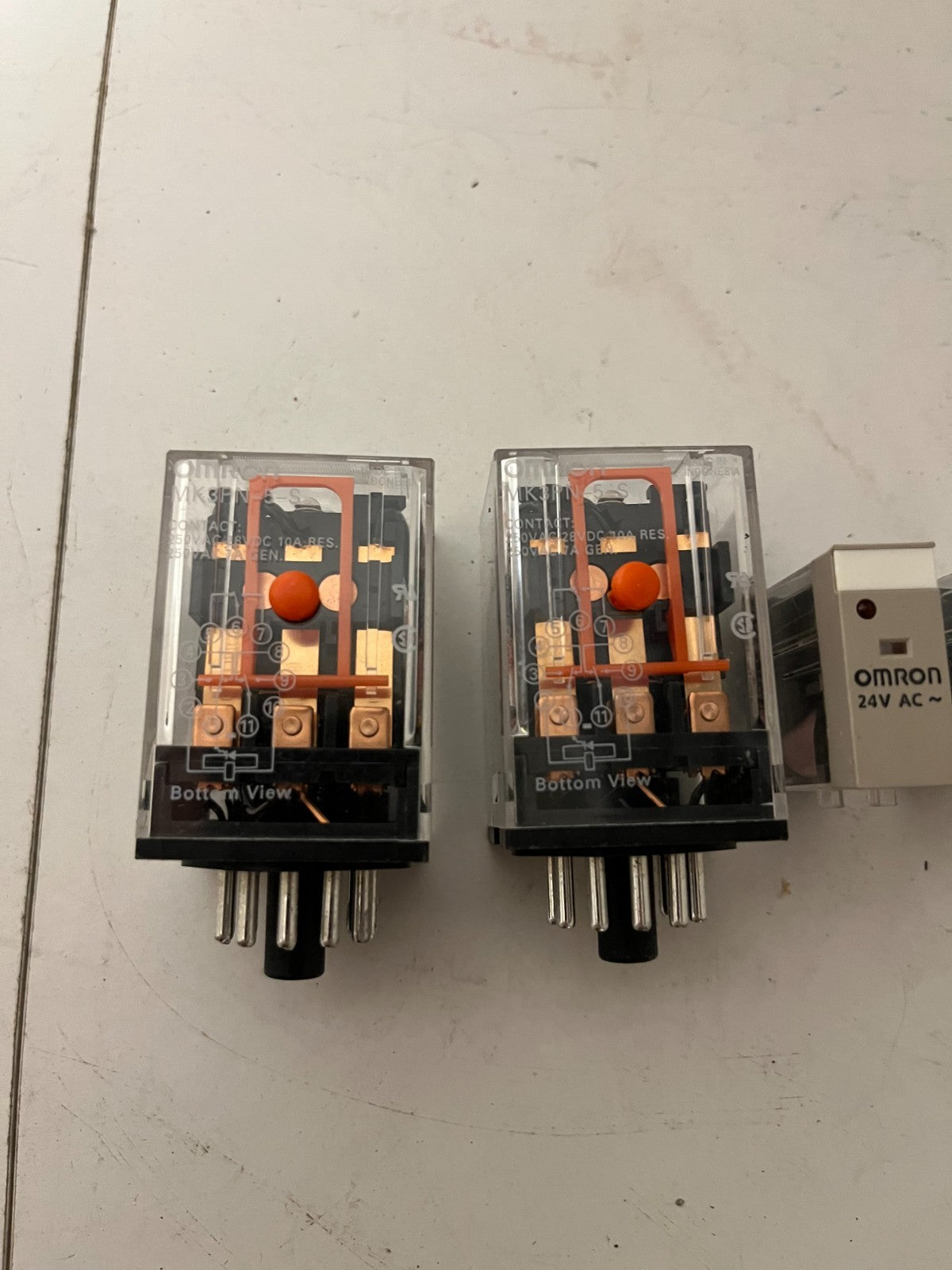 Omron Industrial Relay Bundle 24V AC/DC MK3P-I + Sockets Lot of 6 Used Tested