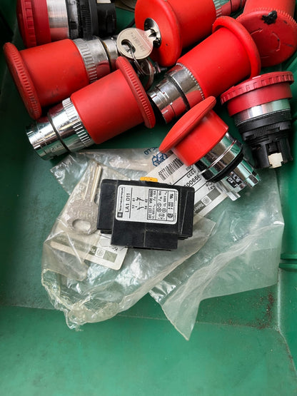 Mixed Lot – Emergency Stop Pushbuttons, Keyed E‑Stops, Contact Blocks Used + New