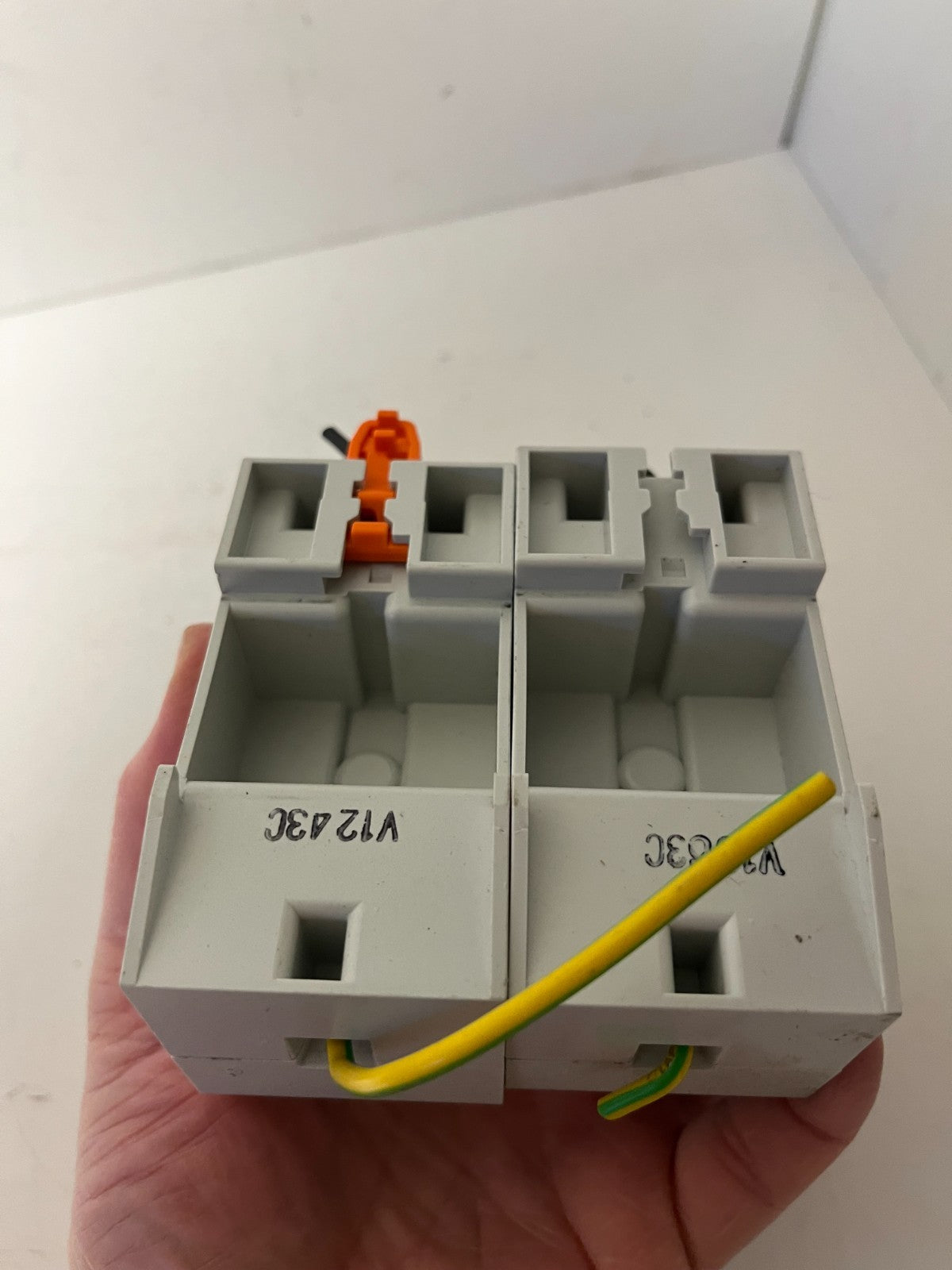 Lot 2x Gewiss GW96526 DIN Rail Socket Outlet 230V 10/16A Industrial Panel Mount