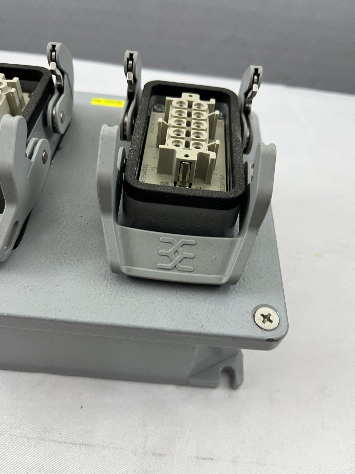 DKC Cosimec 65302 Aluminum Junction Box, 2x 16A/500V Connectors, IP66/67 Used