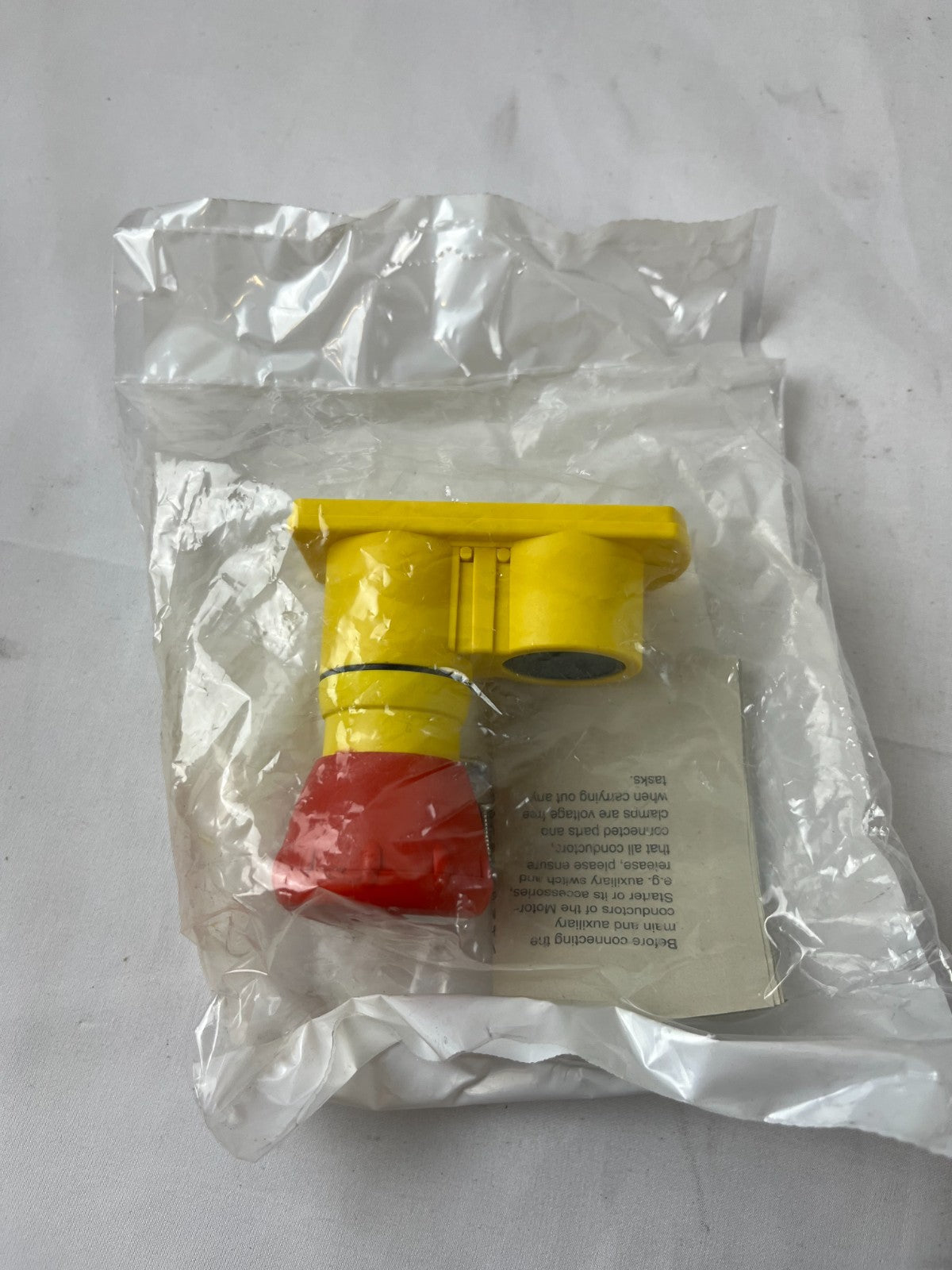 Allen-Bradley 140A-C-MT Emergency Stop Push Button Twist Release New Spare Unit