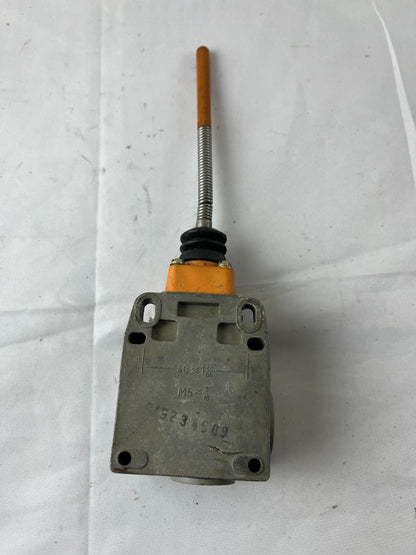 Siemens 3SE3 100-1FC Limit Switch Flexible Rod IP67 Used Spare Parts