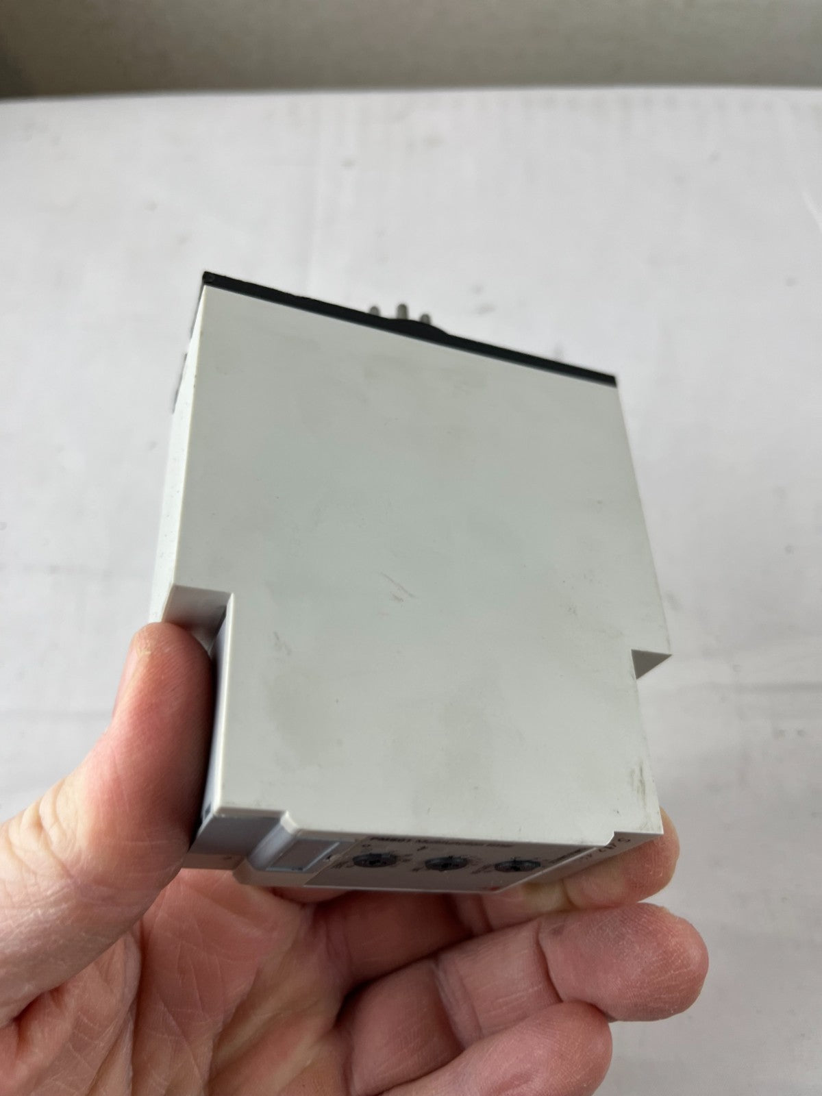 Carlo Gavazzi PMB01DM24 Multifunction Timer Relay 24–240VAC/DC DPDT Plug‑In Used