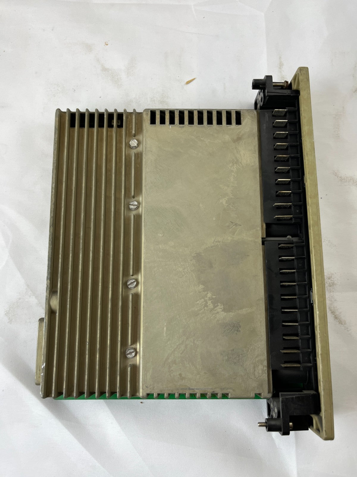 Gould B825 24VDC Input True High PLC Input Module 16-Channel Industrial I/O