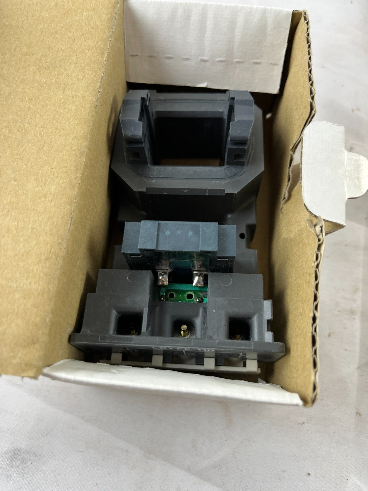 Telemecanique LX1FF110 TeSys Contactor Coil 110/115V 50Hz New NOS Spare Unit