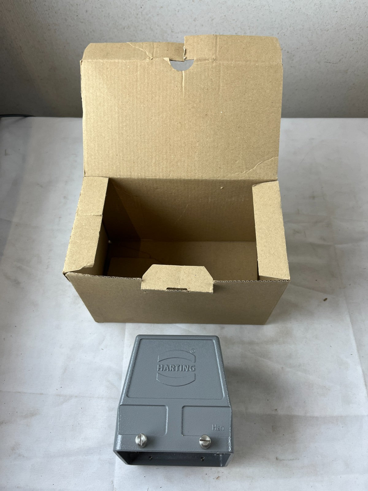 Harting Han 32B-gs-R-M32 Hood Housing M32 Cable Entry New Spare Unit