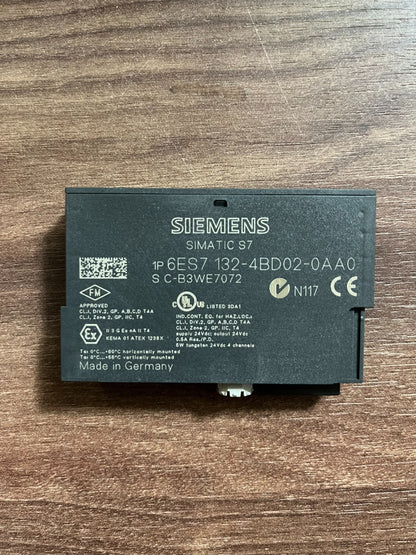 Siemens SIMATIC S7 ET200S 6ES7 132-4BD02-0AA0 4DO Digital Output Module DC24V