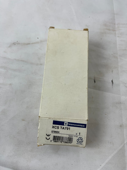 Telemecanique XCS TA791 Safety Limit Switch Head 078604 New Old Stock