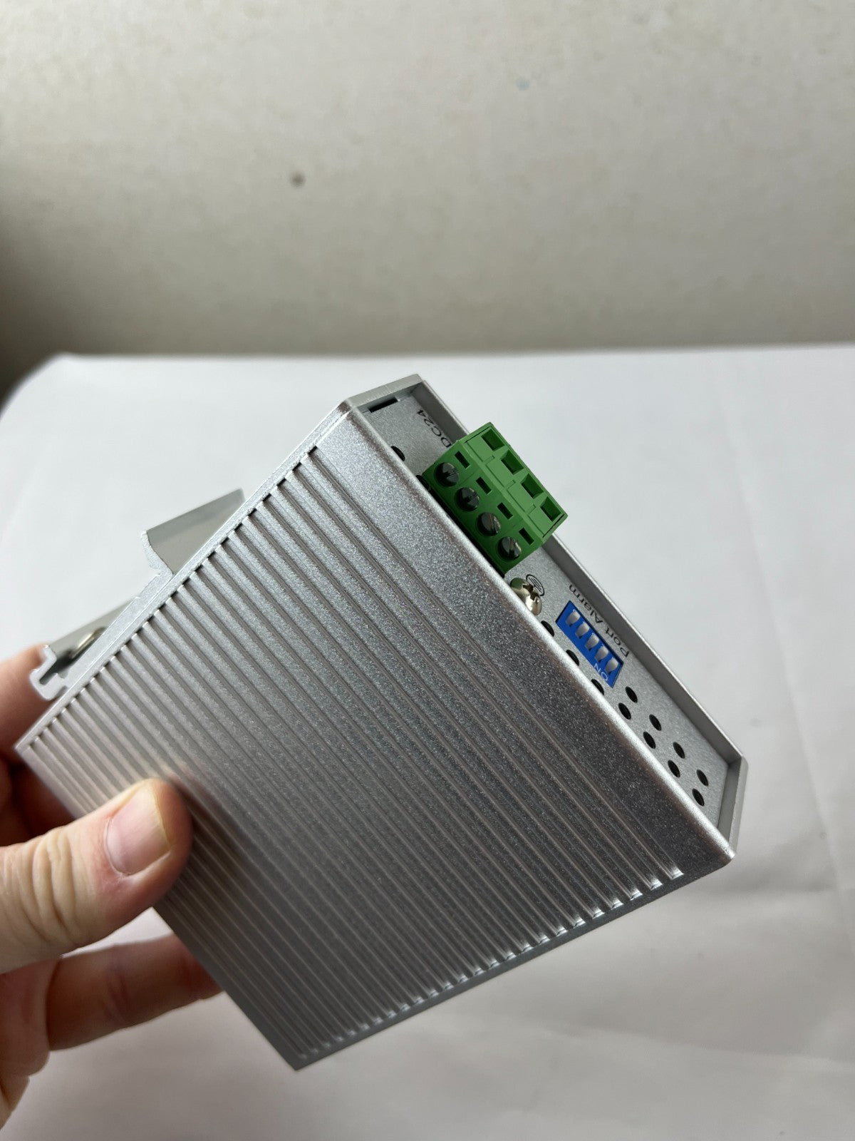 Korenix JetNet 2005 Industrial 5-Port Fast Ethernet Switch DIN Rail 10/100 Mbp