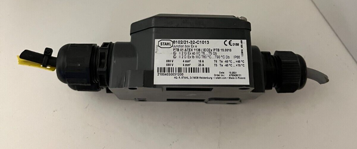 R. STAHL 8102/21-32-C1013 ATEX Junction Box Ex e IP66 690V 16A - Used, Working