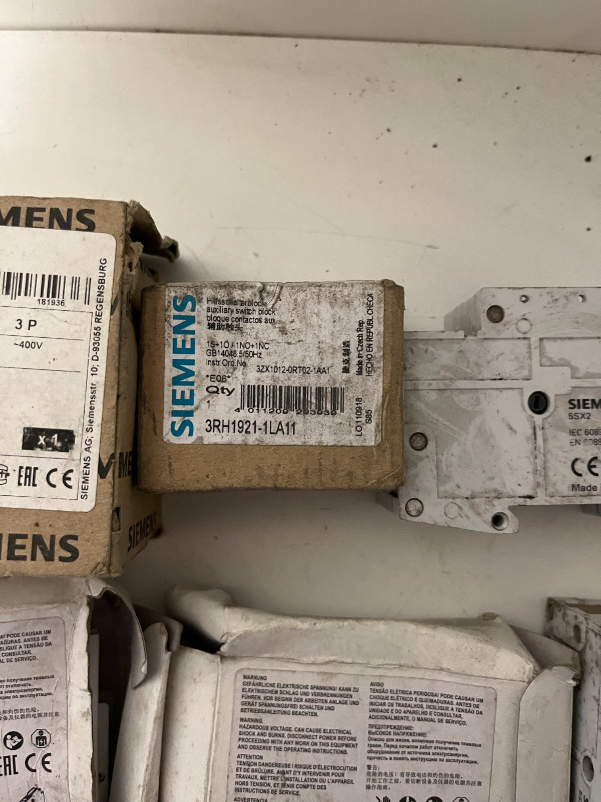 Siemens Industrial Automation Bundle – 7 pcs – New Open Box - Breakers Blocks