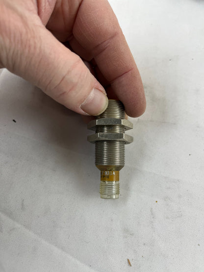 Omron TL‑X5B1‑P1E Inductive Proximity Sensor 5 mm Range 12–24 VDC M18 M12 USED