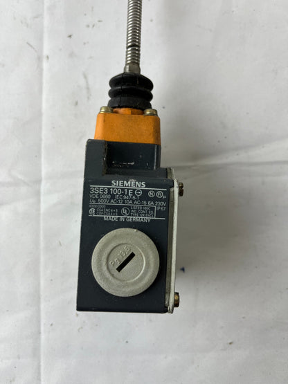 Siemens 3SE3 100-1FC Limit Switch Flexible Rod IP67 Used Spare Parts