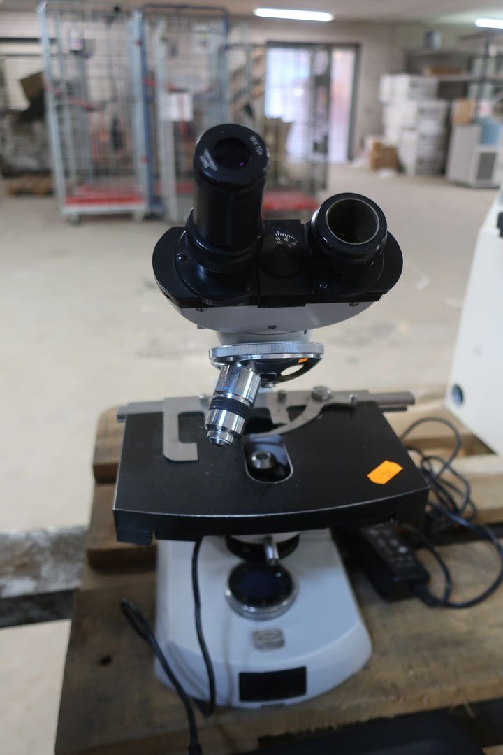 Carl Zeiss Binocular Microscope 4686235 Germany + Accessories Lab Used