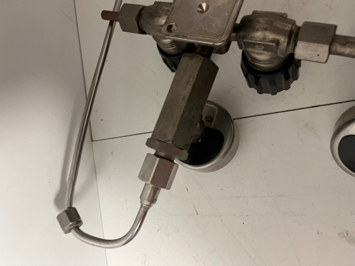 Messer Griesheim Oxygen Regulator Dual-Stage 315bar/10bar WIKA Gauge Used