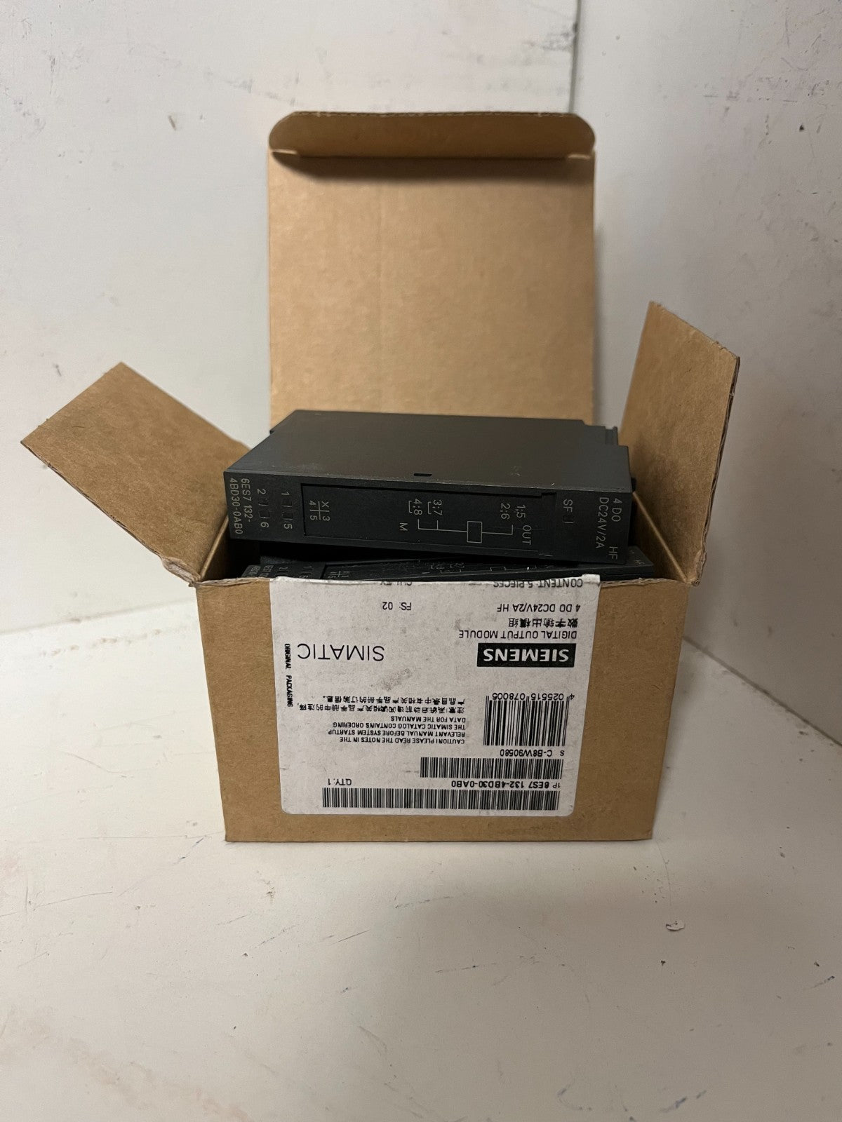 Siemens 6ES7 132-4BD30-0AB0 Digital Output Module 4DO DC24V 2A HF Lot of 5 New