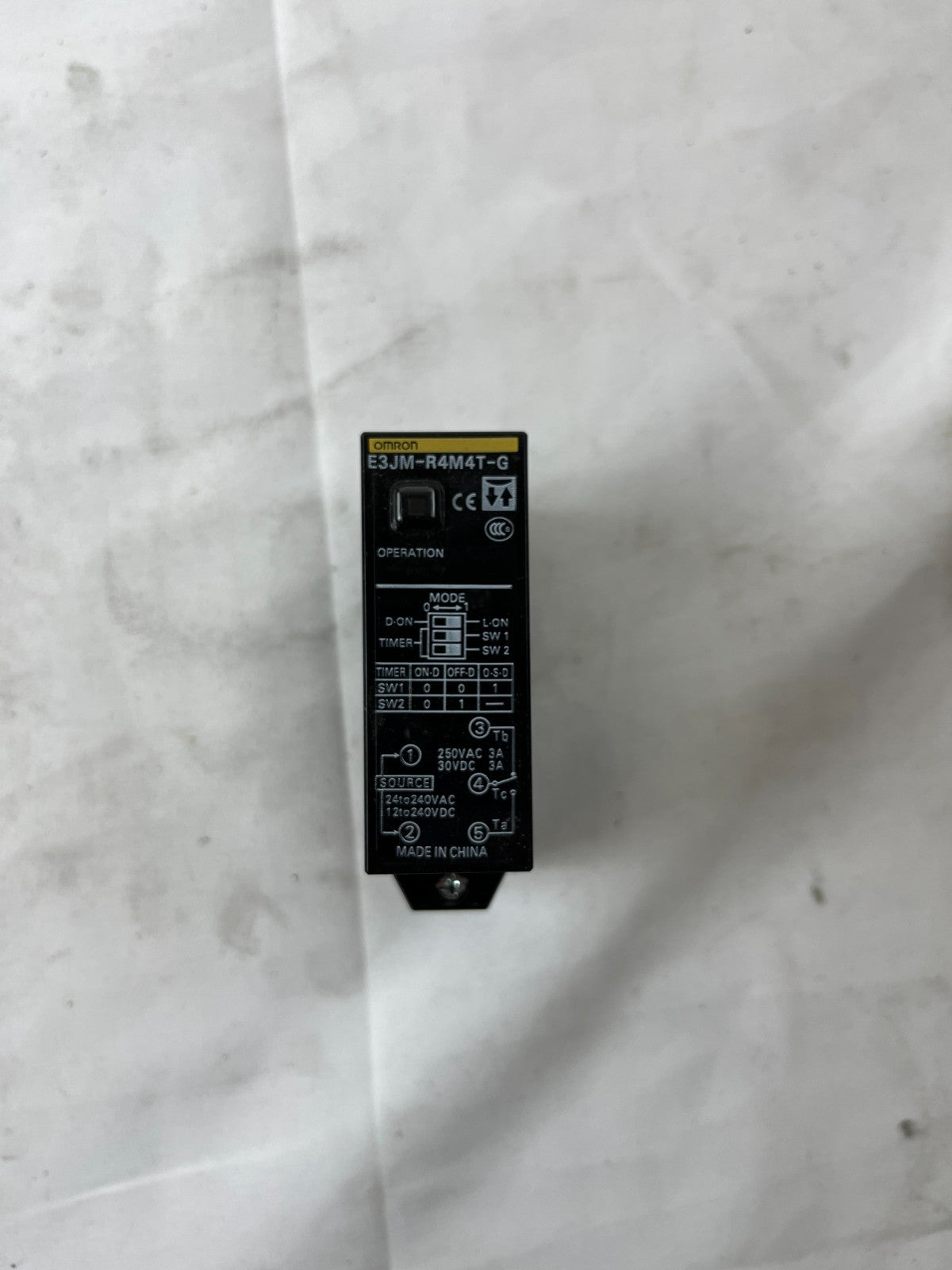 Omron E3JM-R4M4T-G Photoelectric Sensor Switch 24-240VAC/DC Used China Made