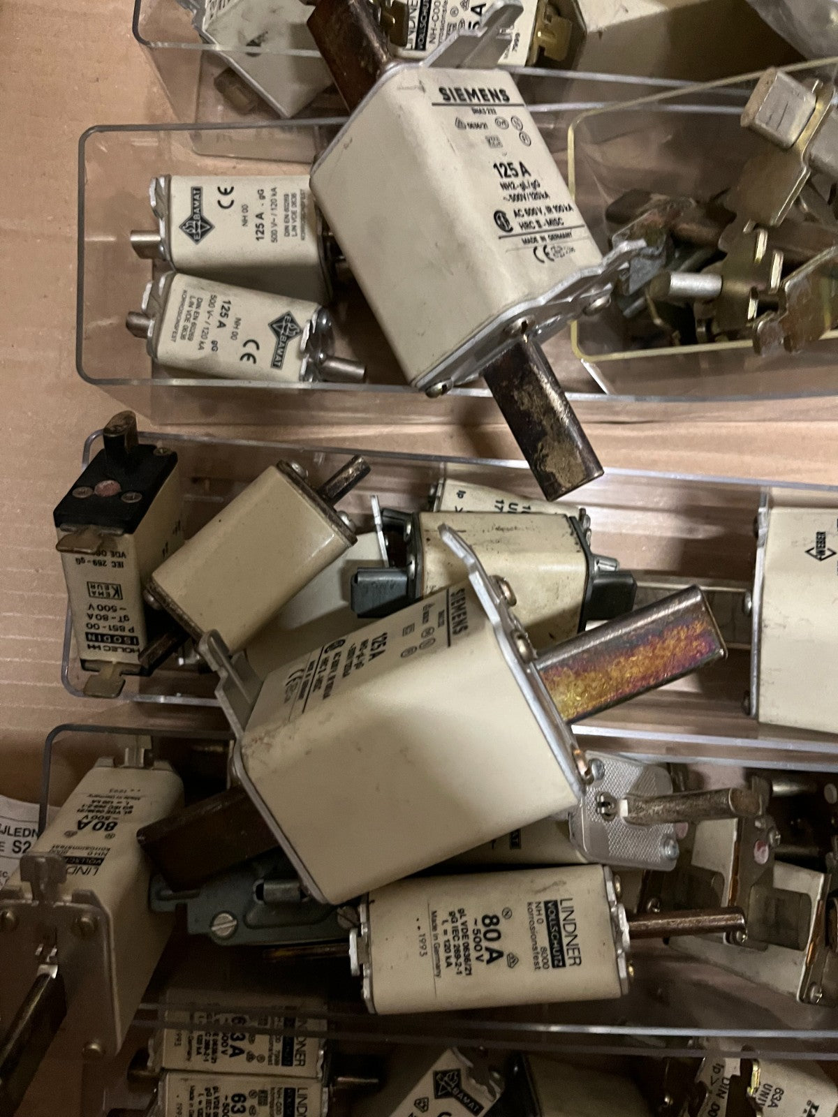 Siemens NH Fuse Lot Mixed Amperage 63A–200A Industrial Used/New Bulk Spare Units
