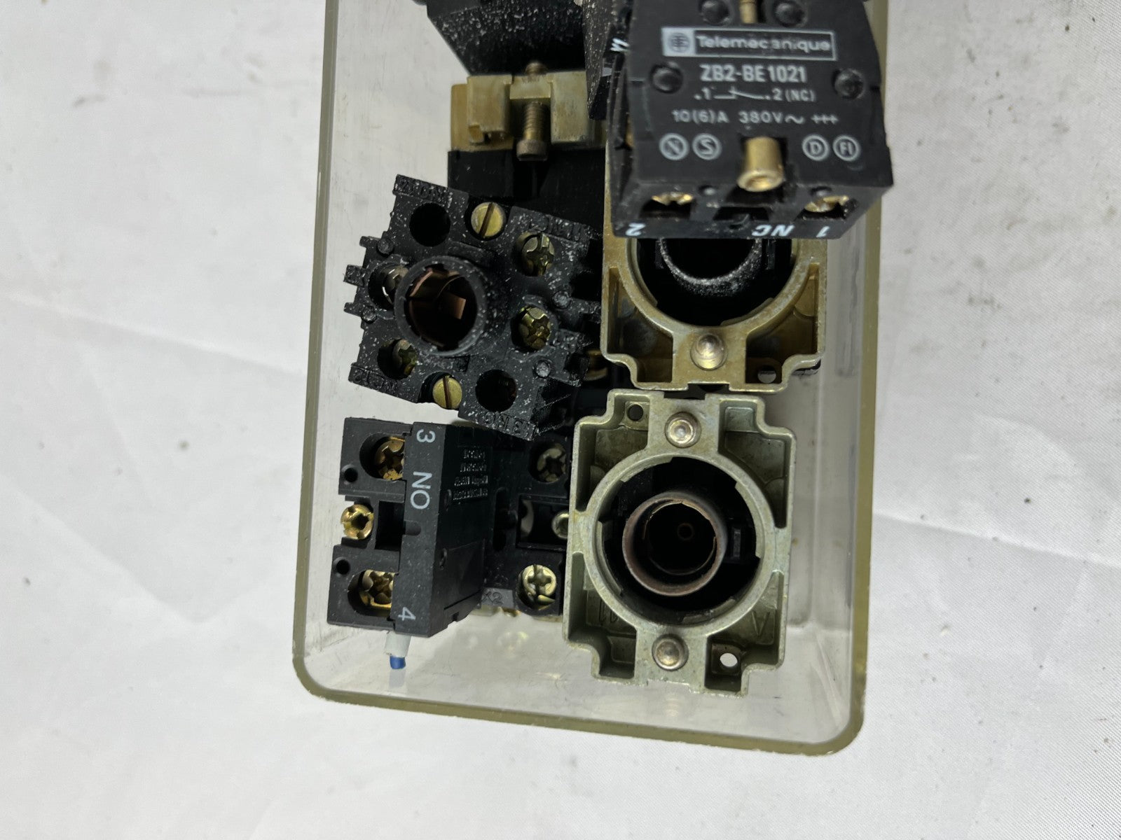 Telemecanique ZB2 Pilot Light Bodies & Contact Blocks Bundle 22 mm Parts Mixed