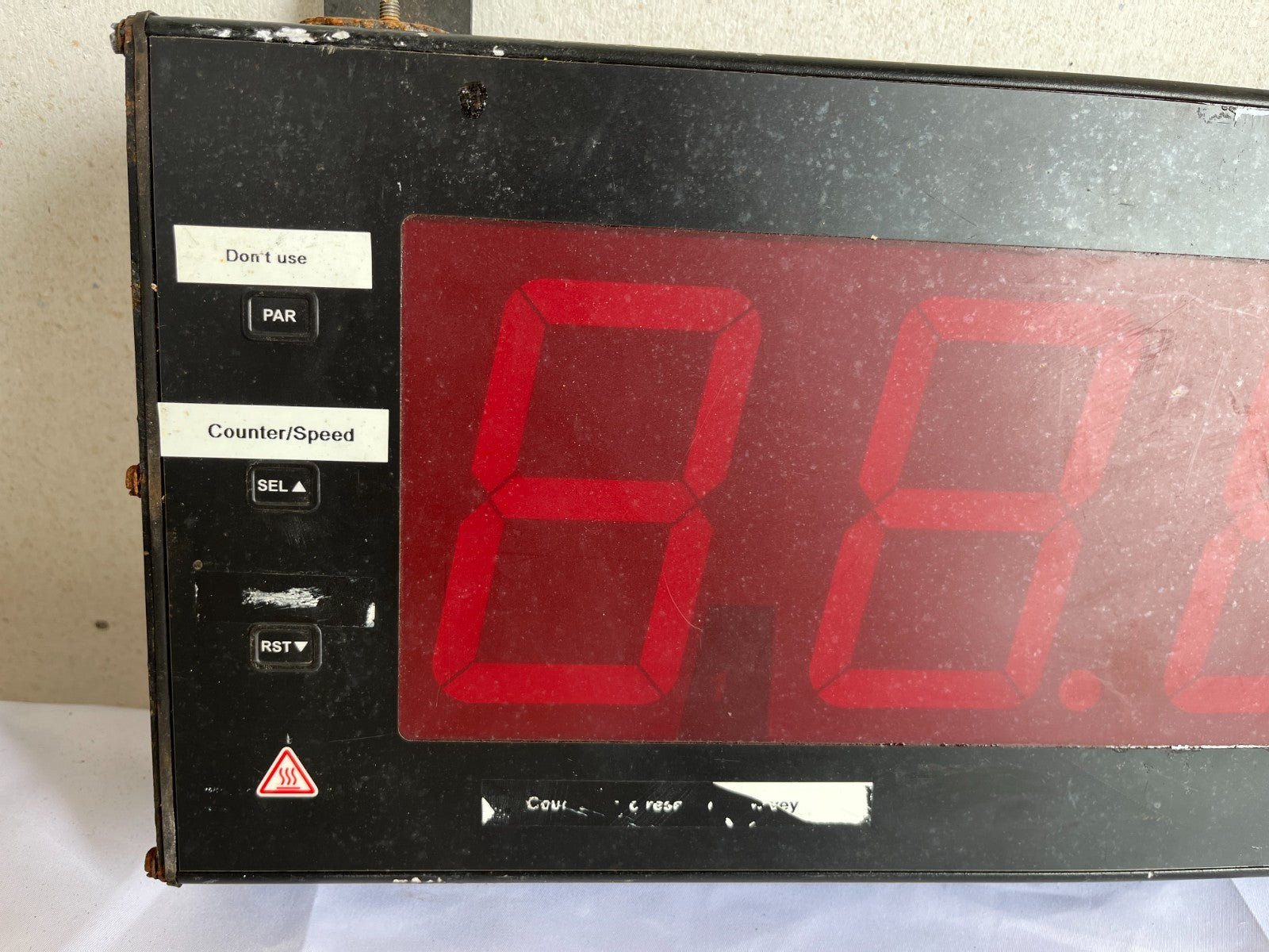 Red Lion Ld4 Series Large Led Display Counter Ld4B6P Used Working Spare Unit