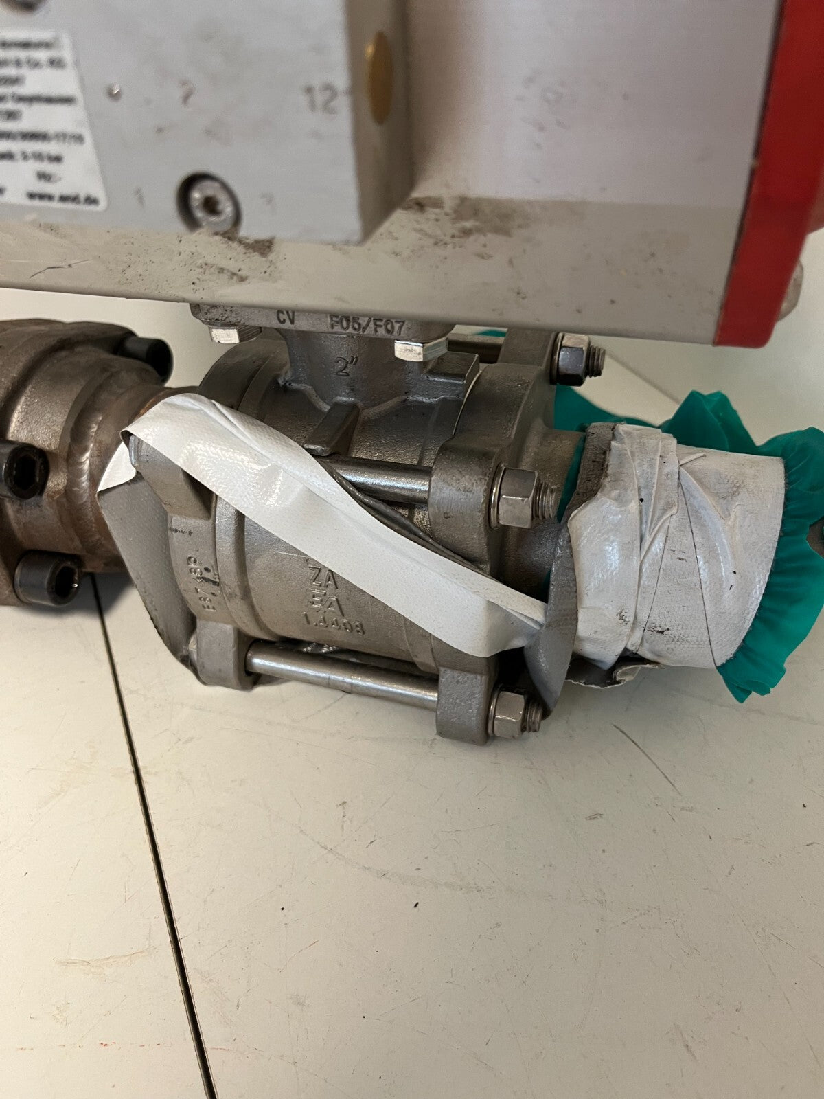 END-Armaturen ZA310367 DN50 Pneumatic Ball Valve PN64 SS PTFE Double Acting