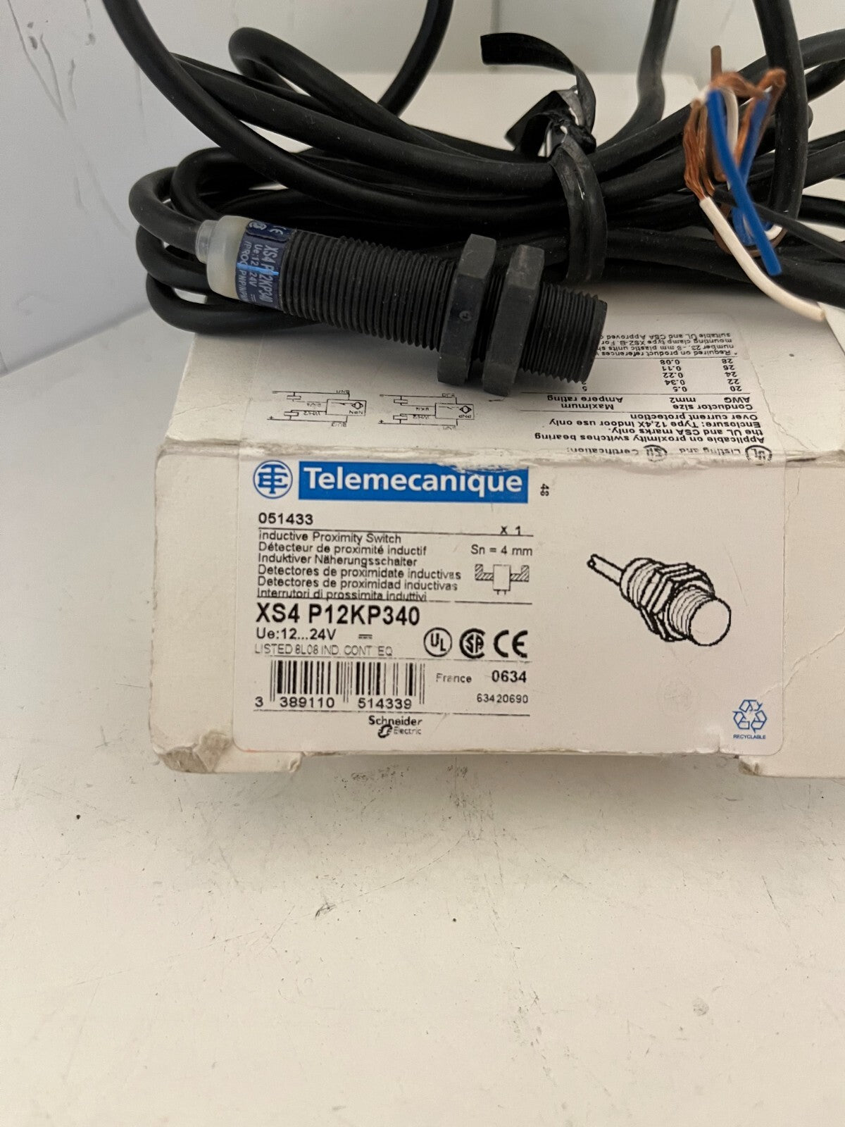Telemecanique XS4P12KP340 Inductive Proximity Sensor M12 4mm 12-24VDC New