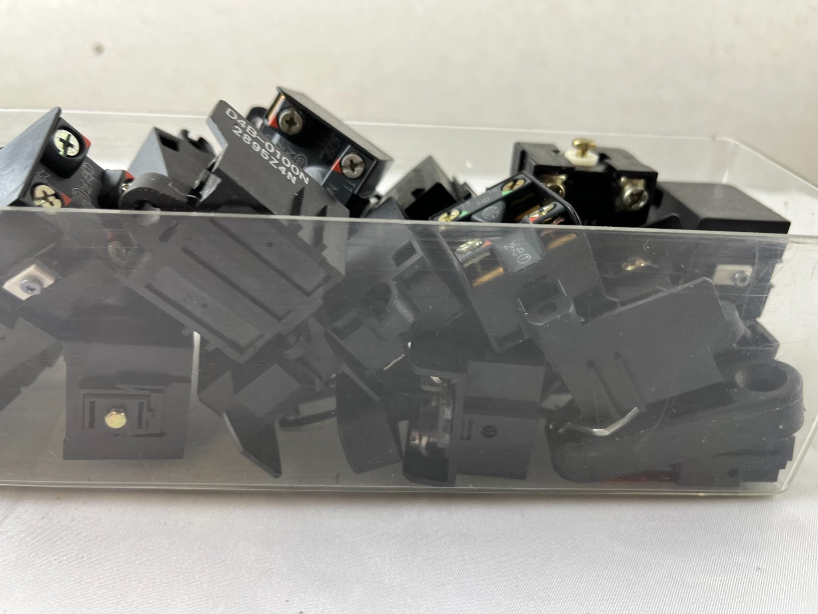 Omron D4B-0A00N Limit Switch Bundle Mechanical 1NO/1NC Used Lot, Used Spares