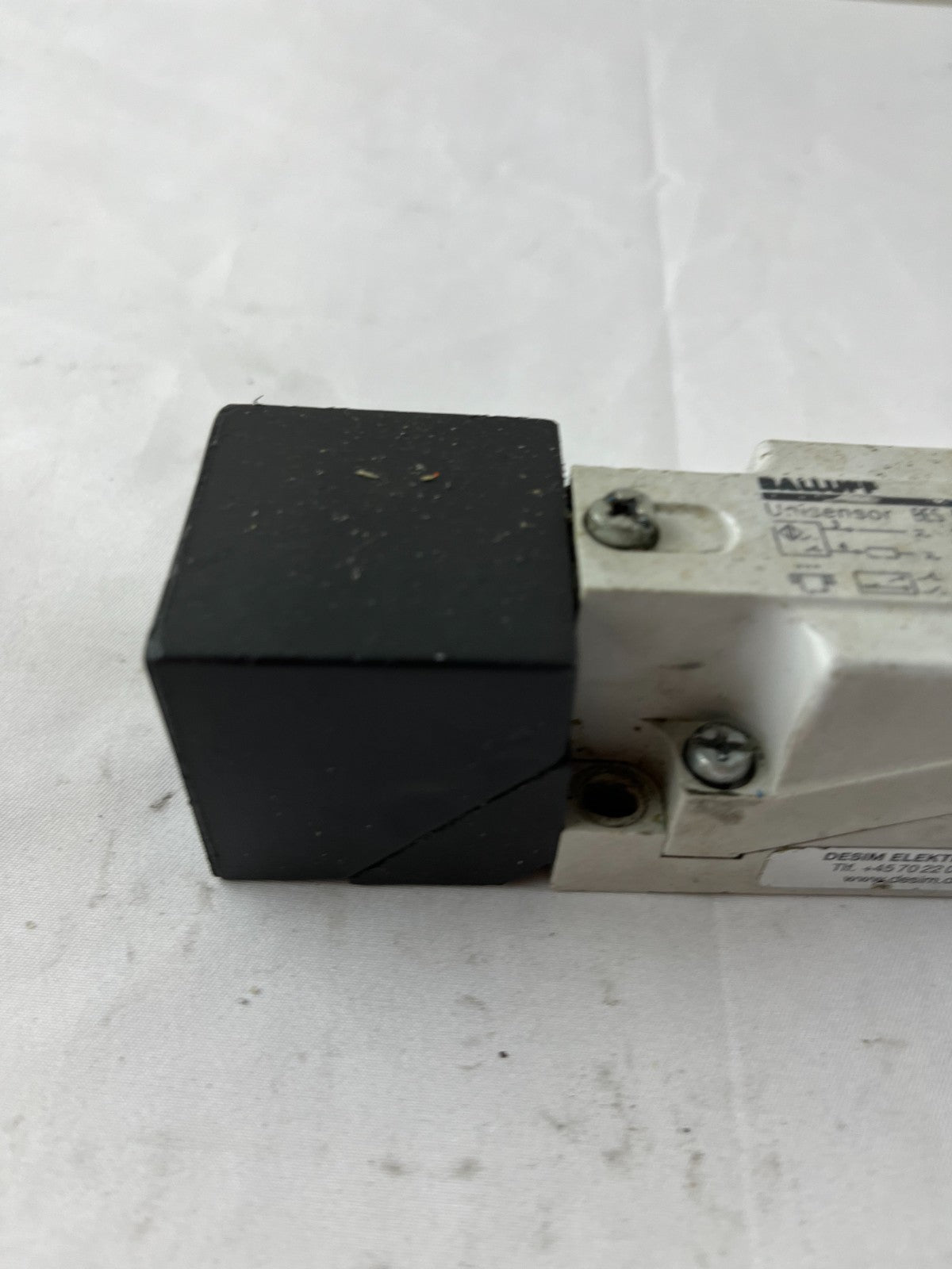 Balluff BES 517-223-M4-E Unisensor Inductive Sensor 20-250V AC/DC 20-25mm Used