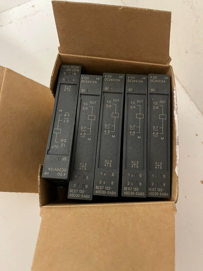 Siemens 6ES7 132-4BD30-0AB0 Digital Output Module 4DO DC24V 2A HF Lot of 5 New