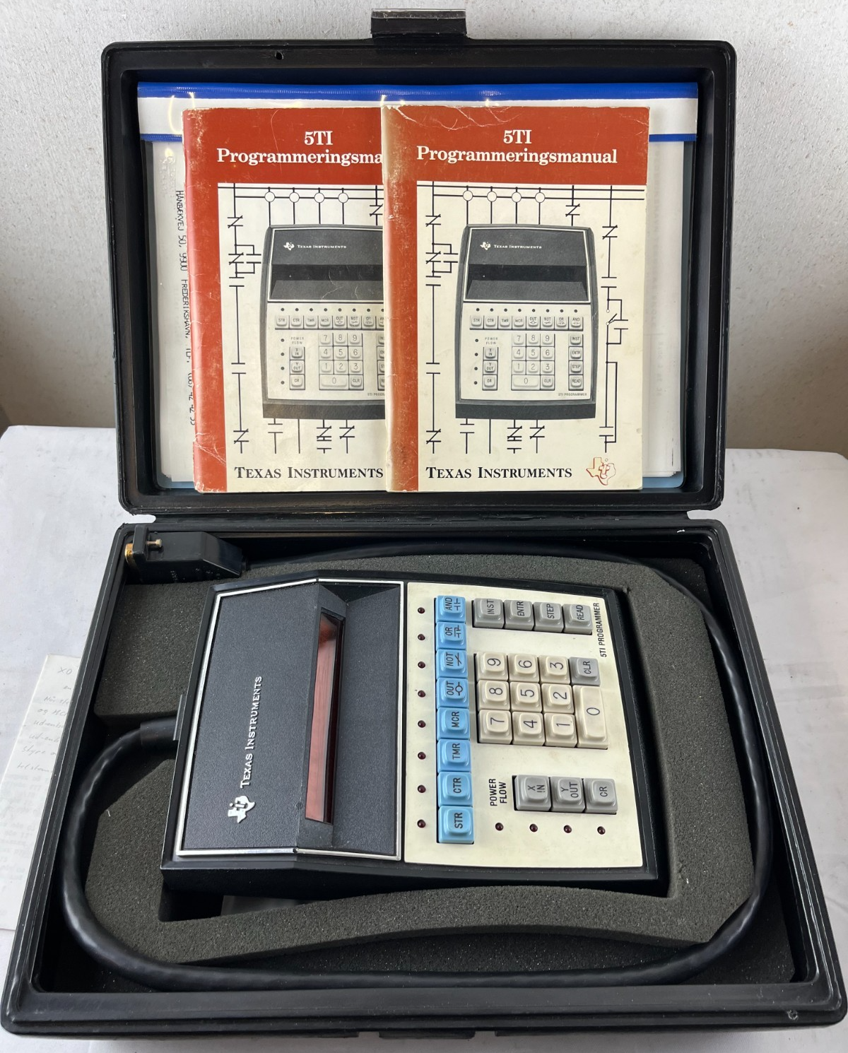 Texas Instruments 5TI-2000 PLC Programmer in Case w/ Manuals, Used Working