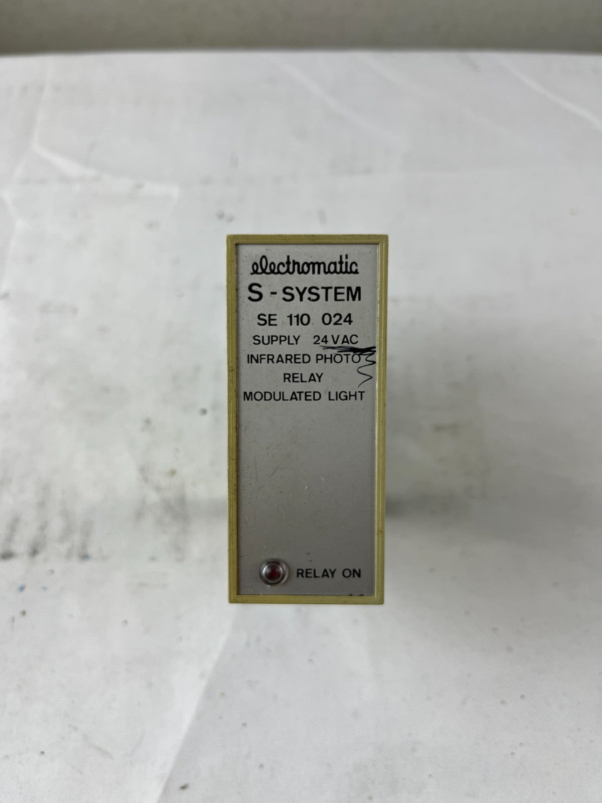 Electromatic SE 110 024 S‑System Infrared Photo Relay 24VAC Modulated Light