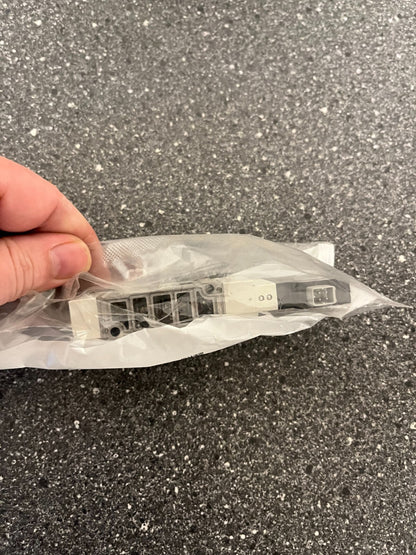SMC SV2200-5FU Solenoid Valve New in Original Packaging, Pneumatic Automation