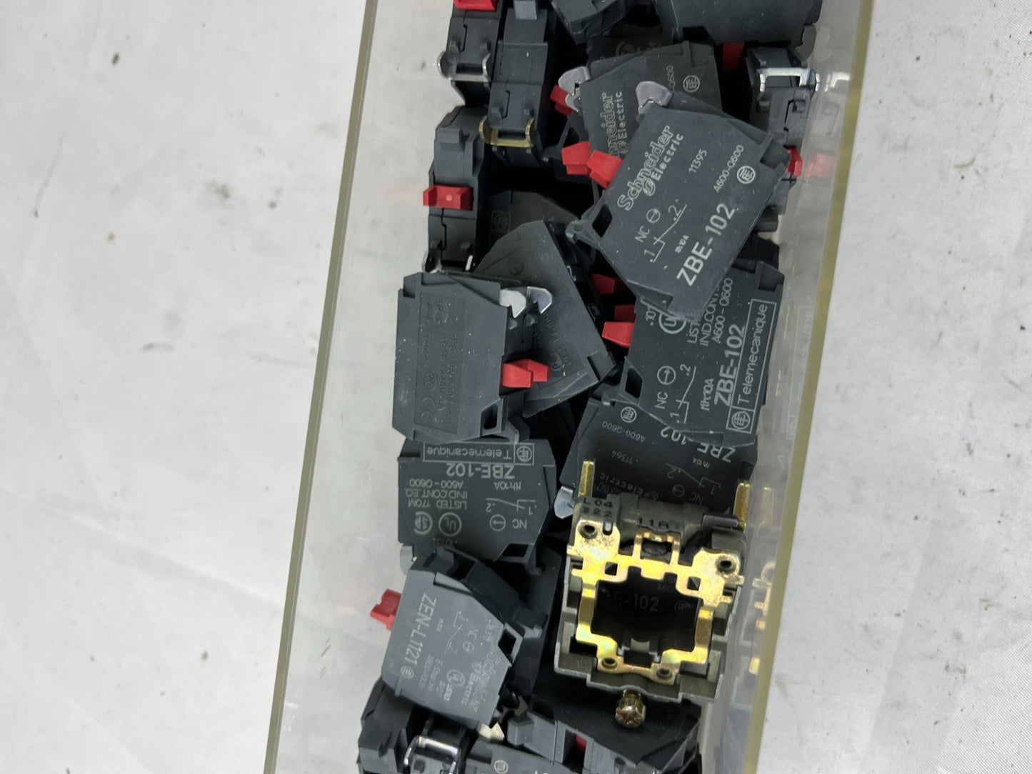 Schneider Electric ZBE102 Harmony XB4/XB5 Contact Blocks 1NC Screw Clamp Bundle