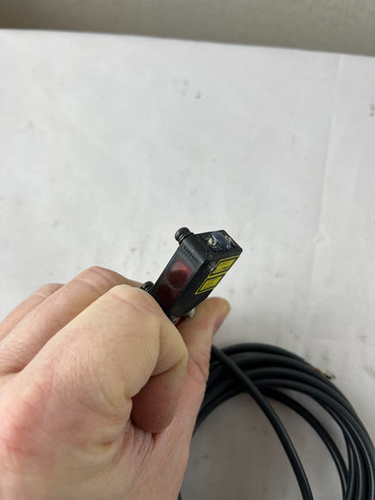 Omron E3Z-LI61 Laser Photoelectric Sensor 10-30VDC Cable Used Spare Unit