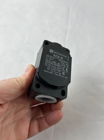 Telemecanique XCK-S Limit Switch Body AC15 240V 3A IP65 New NOS Spare Part