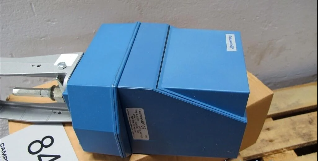 Satchwell Linear Actuator Type ALXS 1201 481-1-201 24Vac 50/60 Hz IP54 15Va U.K
