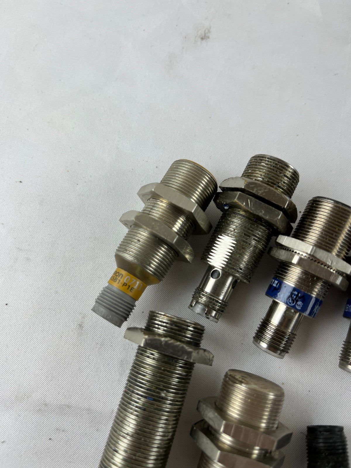 Lot of 7x Inductive Proximity Sensors M18 Mixed Brands Omron Telemecanique
