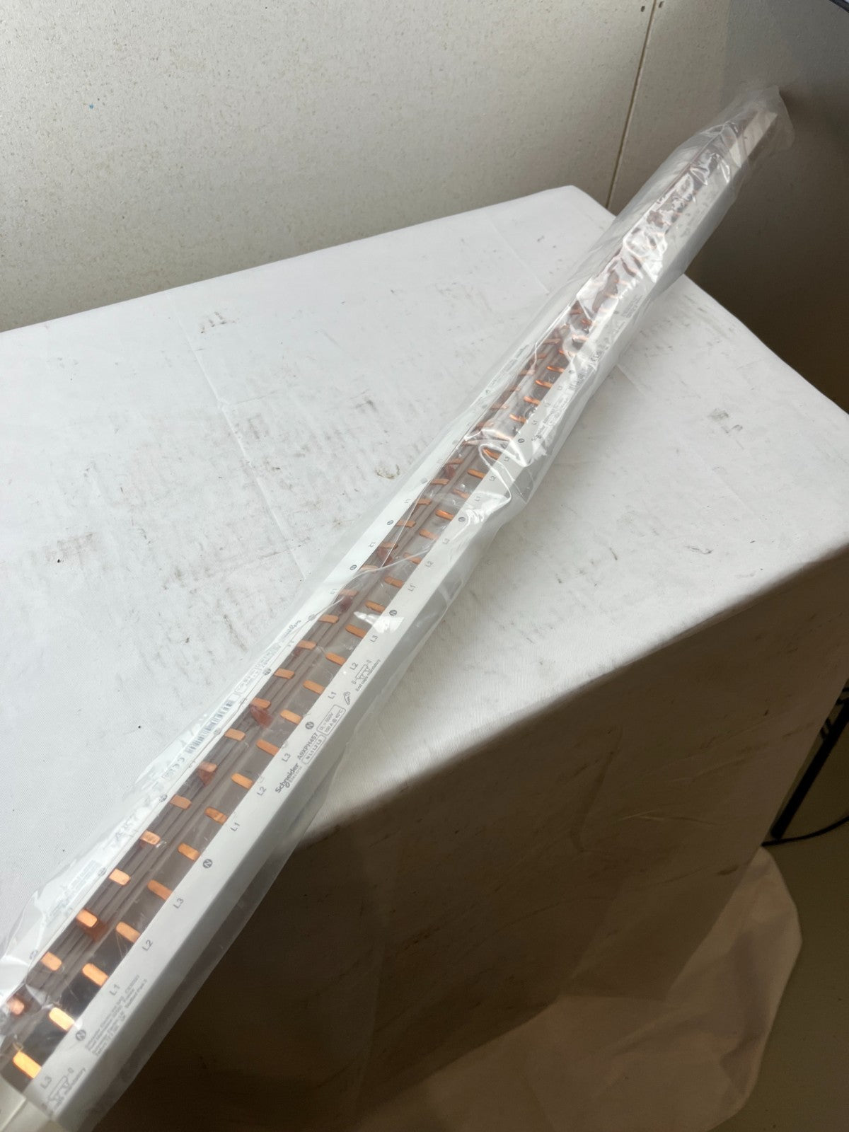 Schneider Acti9 A9XPH457 3L+N 100A 415V 57‑Module Comb Busbar Lot of 2x New