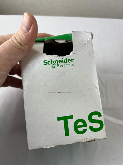 Schneider Electric VBD02 TeSys 3-Pole Switch Disconnector 12A 690V Emergency NEW