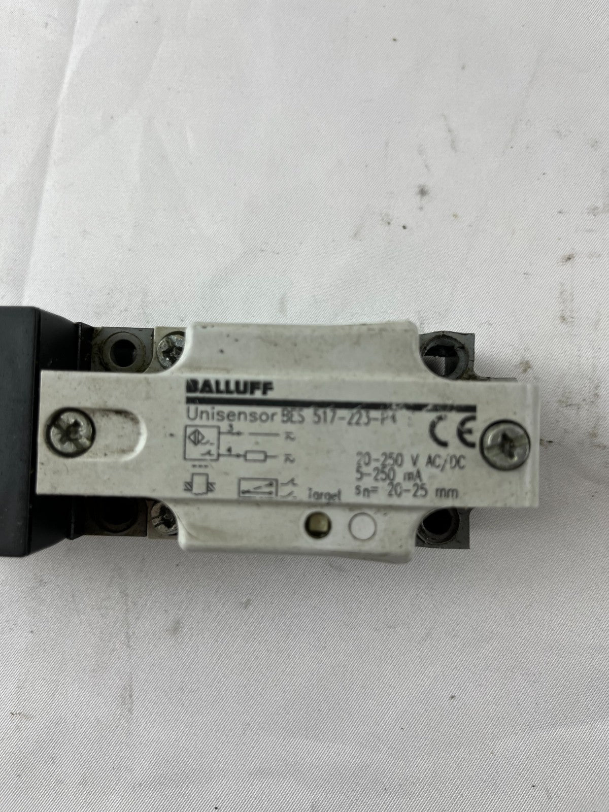Balluff BES 517-223-P4 Unisensor Inductive Sensor 20-250V AC/DC 20-25mm Used
