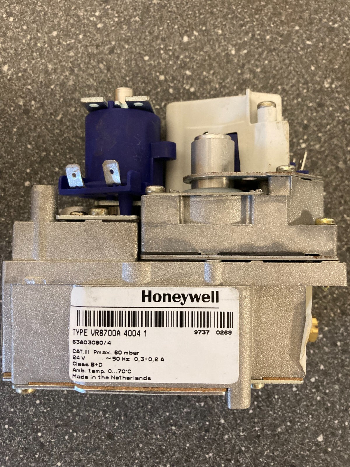 Honeywell Gas Valve VR8700A 4004 1  Boiler Replacement Part Baxi or Worchester