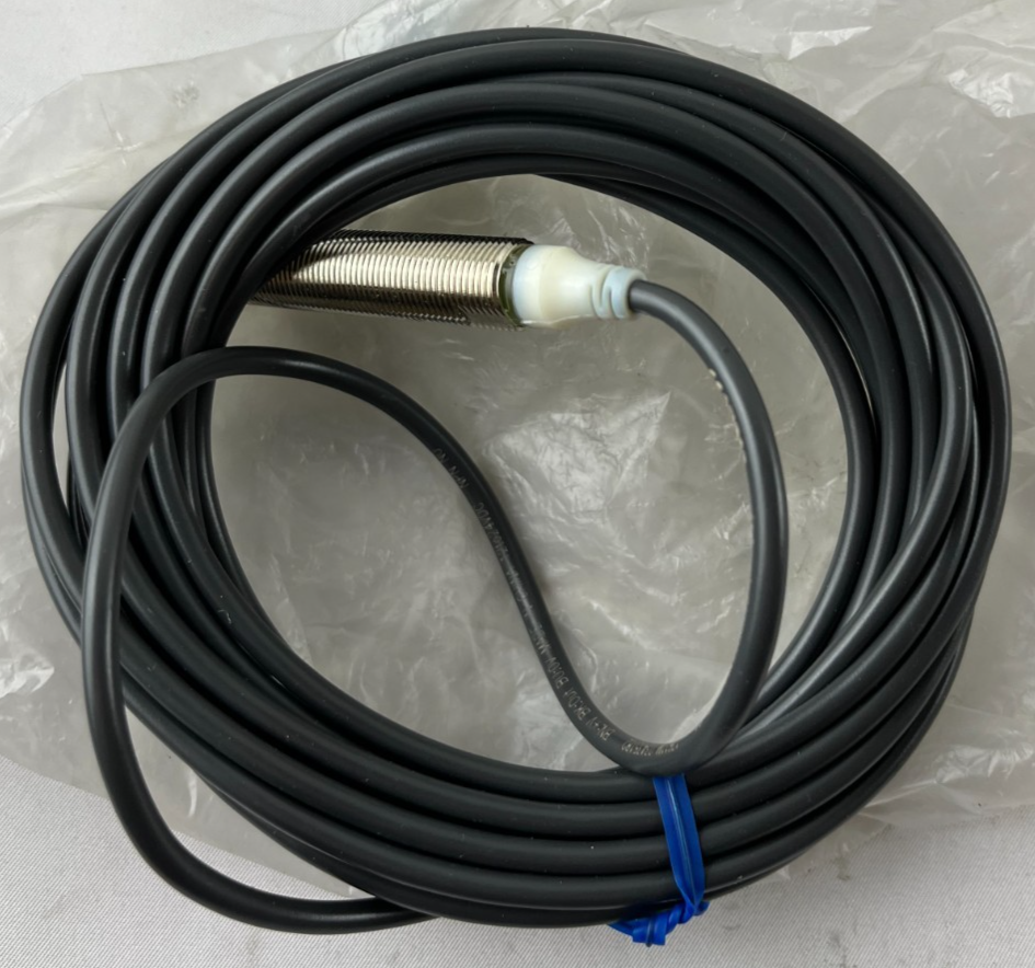Omron E2A-M12LS04-WP-C1 Inductive Proximity Sensor 12-24VDC 5m New Spare Unit